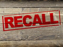 Nearly 1400 Daimler trucks were recalled for unexpected engine shutdown