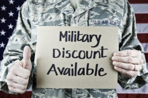 Pilot offering 10% discount for veterans, active-duty military & family