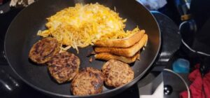 See how this OTR trucker cooks in the cab