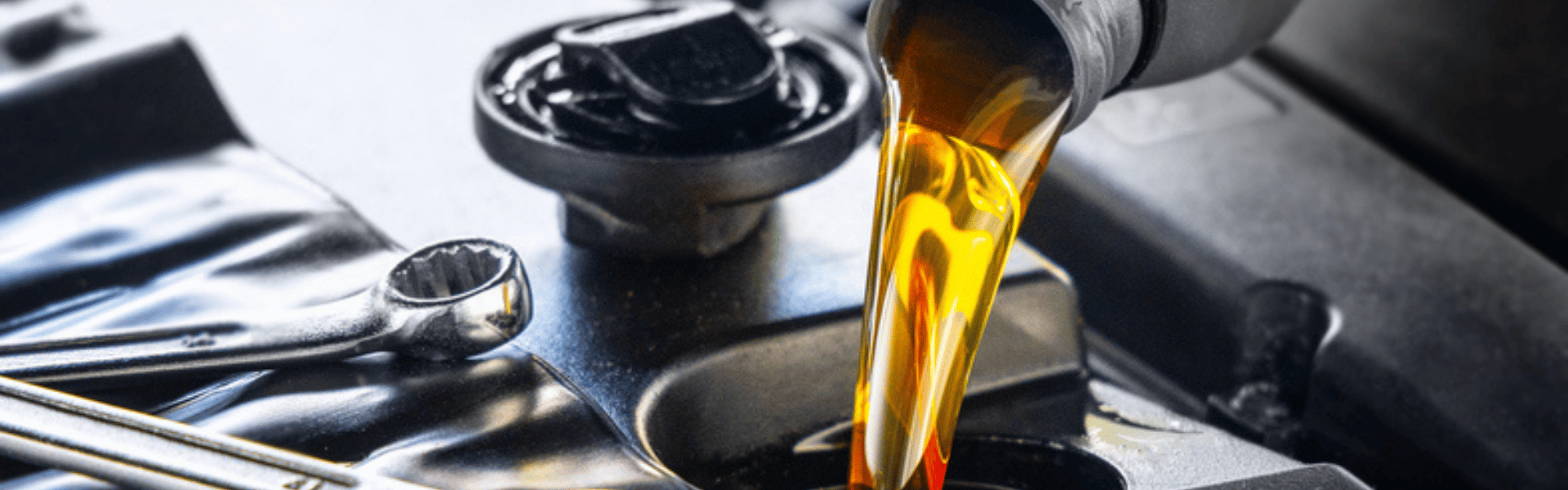 Engine with tools and oil