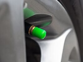Nitrogen in Truck Tires: Do the Benefits Outweigh the Cost?