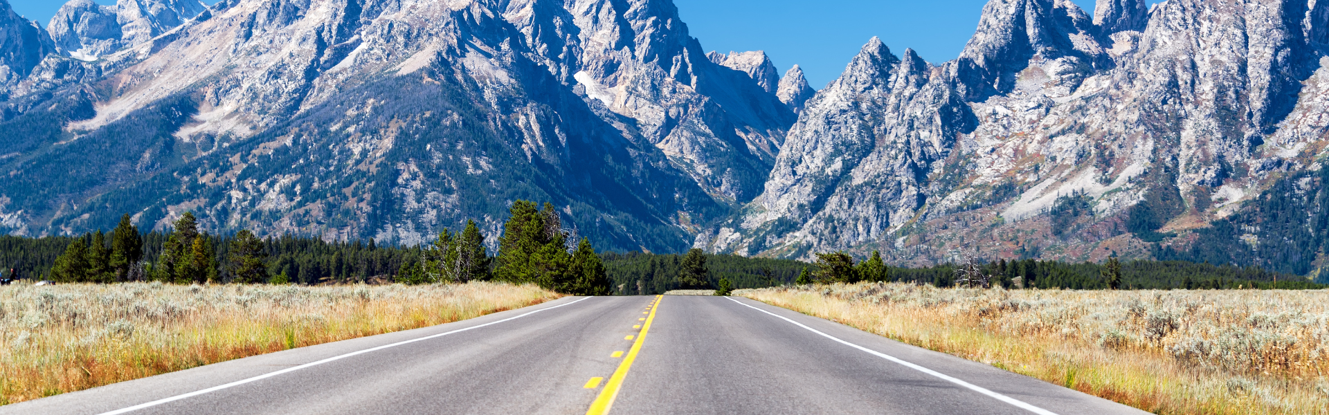 wyoming highway with mountains
