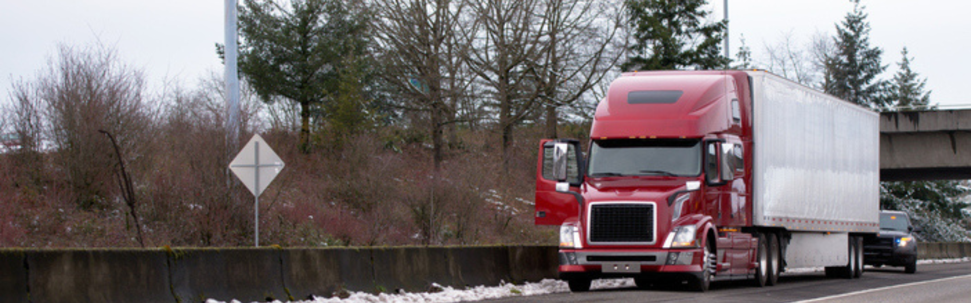 semi truck pulled over by police officer