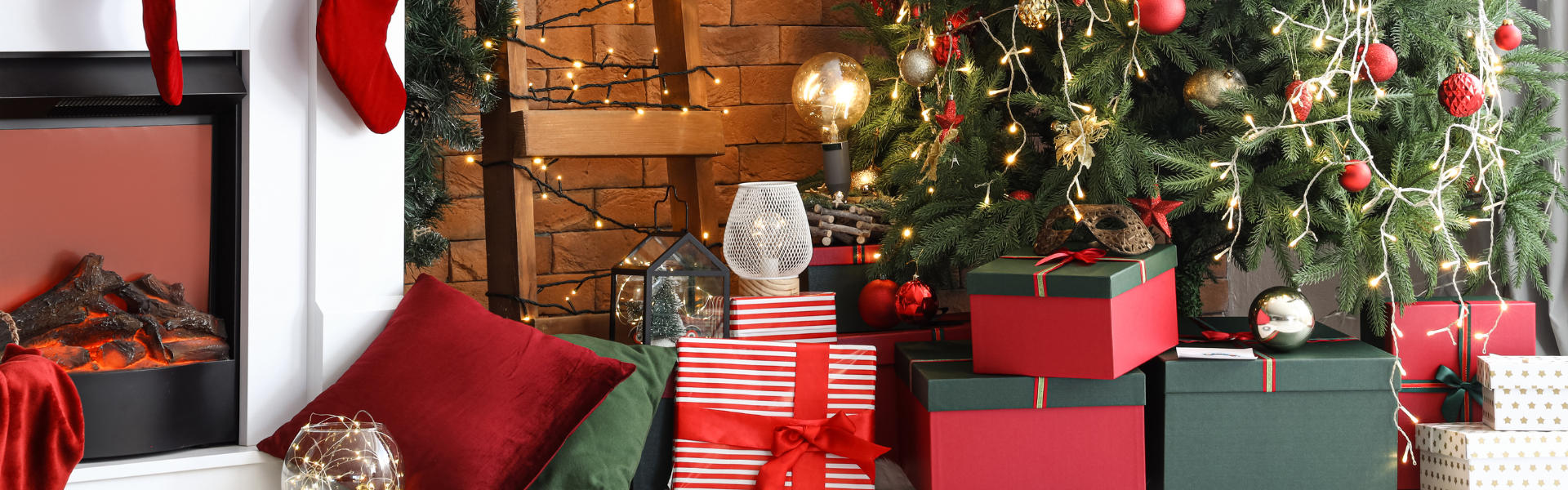 christmas tree with gifts