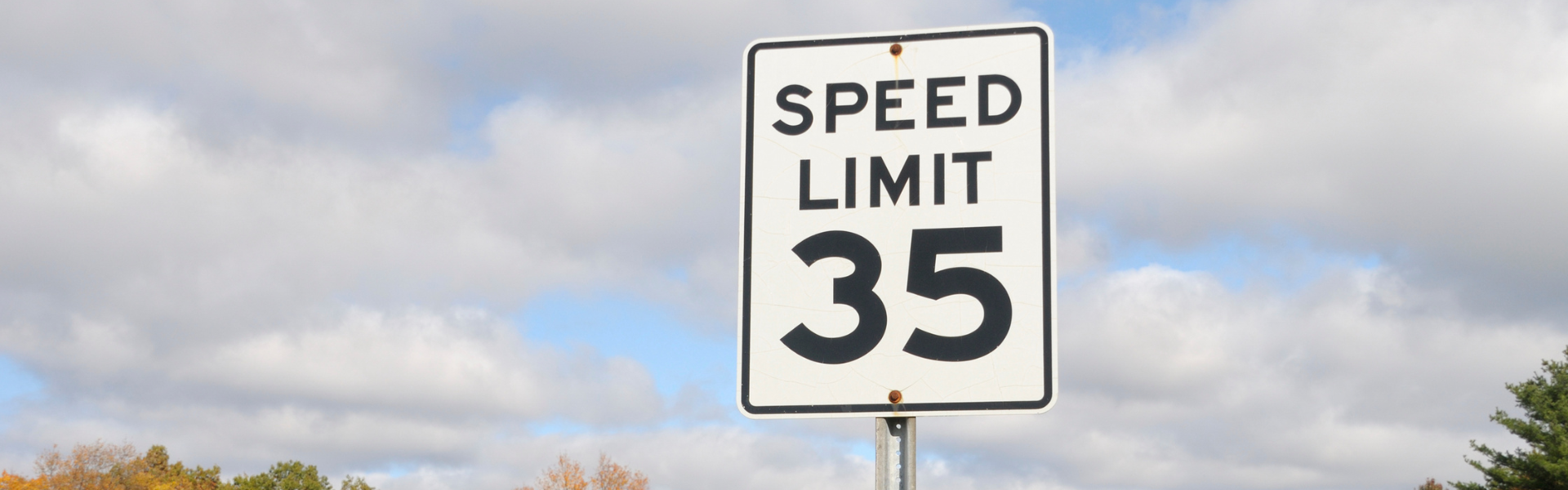 speed limit 35 sign