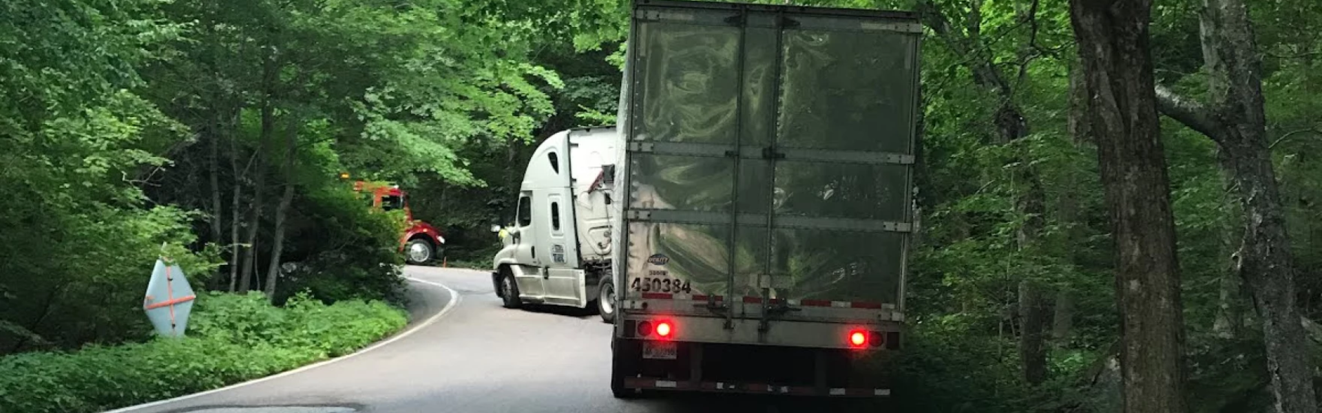 semi truck stuck in smugglers notch, vermont