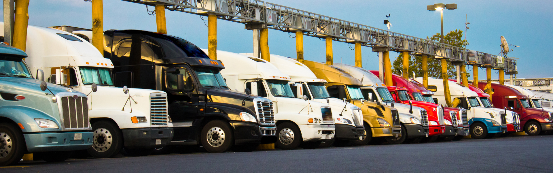 trucks at truck stop, who is really the world's largest truck stop, the rivalry between Iowa 80 Truckstop, the current champion of the world's largest truck stop, and a proposed 30-acre facility in West Dundee, Illinois