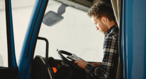 Essential Advice for Rookie Truck Drivers from Seasoned Pros