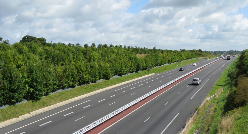 the top 10 states with the best roads for commercial drivers in the U.S. Based on driver feedback and federal data, these states offer smoother highways, lower congestion, and ongoing infrastructure investments for safer, more efficient travel.