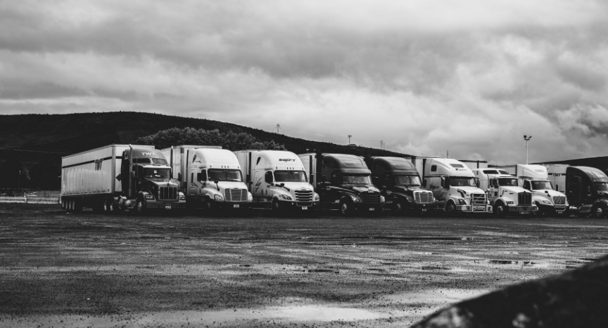 Legendary truck drivers like Bill Moon, Smokey Smith, and Johnny McKnight have left an unforgettable impact on America’s roads. Learn how their stories of grit, advocacy, and skill helped shape the trucking industry and continue to inspire today’s drivers.