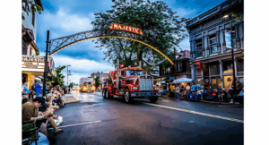 Kenworth Honors the W900 with Downtown Chillicothe Parade