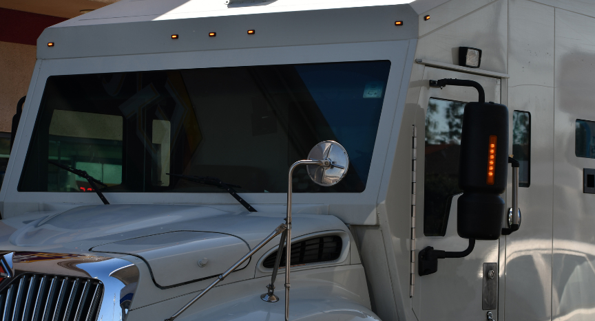 A major recall affecting more than 19,000 Daimler and Wabash trucks and trailers is now in effect. Here’s what truck drivers need to know about the affected models, safety issues, repair timelines, and manufacturer contacts.