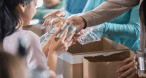 Apex Moving & Storage Helps Move 1,000 Meal Kits to Nashville Families