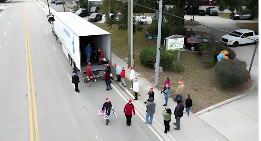 Landstar employees across the country supported food banks, housing programs, schools, and family services in 2025, contributing meals, donations, and volunteer time to local communities.