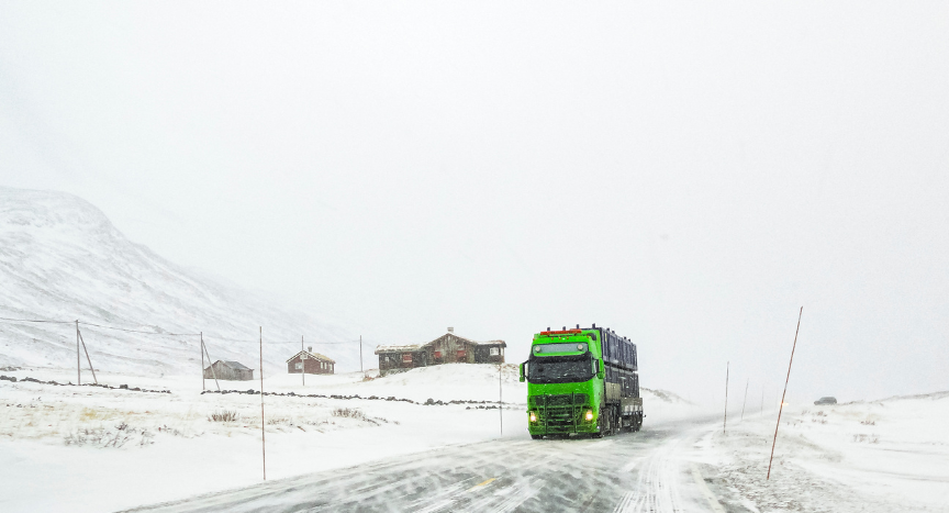 Truck drivers share real winter driving hacks that newer drivers might overlook. From slowing down and spacing out to packing emergency gear, these community-tested tips help keep loads and lives safe when snow and ice hit.