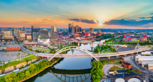 An Aspiring Truck Driver’s Guide to CDL Training Schools in Tennessee