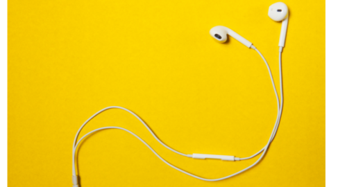 Compare the Bluetooth headset features that matter most for truck drivers, including single ear versus two ear designs, microphone style, battery life, comfort, controls, and call clarity.