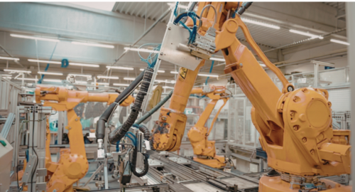 Explore some of North America's largest truck manufacturing plants and learn where Freightliner, Peterbilt, Kenworth, Volvo, Mack, and International heavy-duty trucks are assembled.