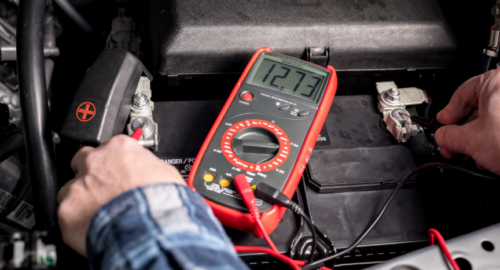 Learn how long semi truck batteries typically last, what shortens battery life, common warning signs, and maintenance practices that help prevent unexpected breakdowns.