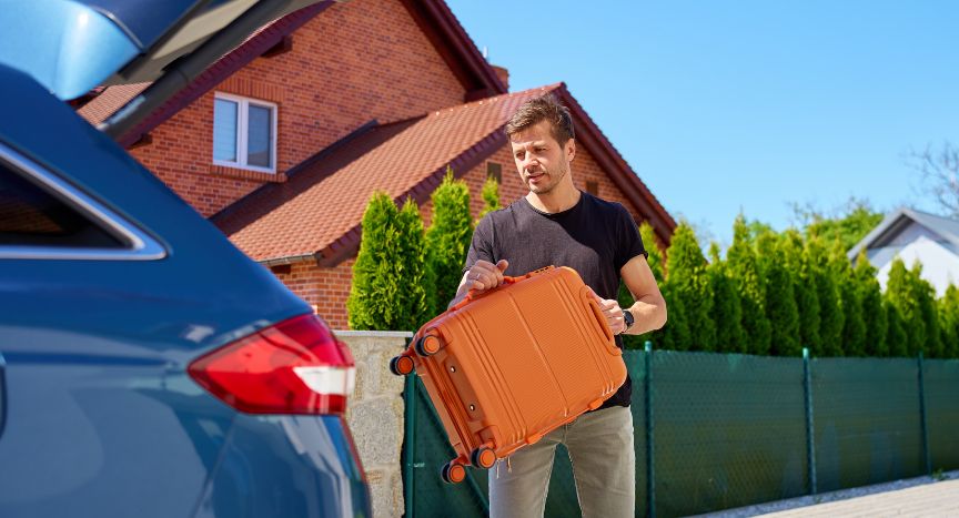 Use this complete truck driver packing list to prepare your cab with essential documents, safety equipment, clothing, food, electronics, and personal supplies before every trip.