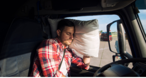 How Truck Drivers Can Get Better Sleep When Their Break Falls During the Day