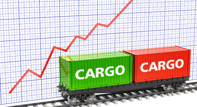 Spot Freight Rates Split as Diesel Costs Ease