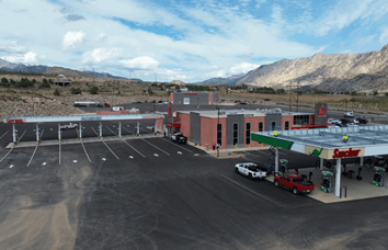 Sapp Bros. has opened a new travel center off I-15 in Toquerville, Utah, offering 60 truck parking spots, food options, showers, repair services, and more for truck drivers running western routes.