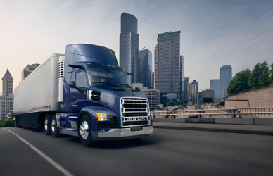 The new Mack Anthem introduces improved fuel efficiency, driver comfort, and safety features designed for regional haul truckers. Learn what makes this model stand out on the road.