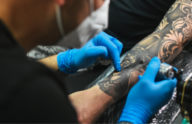 Trucking tattoos can represent particular trucks, familiar roads, career milestones, family, and memorials, preserving the stories behind years on the road.
