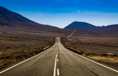 Explore the highest elevations on major U.S. Interstates, from I-70 above 11,000 feet in Colorado to high-altitude stretches of I-80 and I-25.