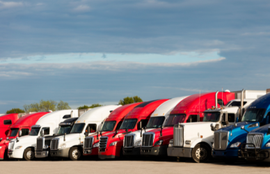 A look at the best truck stops along Oregon’s I-5 corridor offering safe parking, clean showers, quality food, repair services, and driver-friendly amenities to keep truckers rested and ready for the road.