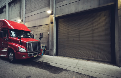 Compare tanker and flatbed driver pay across the Midwest, Southeast, West Coast, and Northeast. Learn which regions pay the most, what endorsements boost income, and how to choose the best freight for your routes.