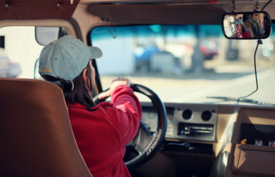 Learn how truck drivers can reduce maintenance costs with daily inspections, proper tire care, fluid checks, and preventive service habits backed by ATRI data and fleet best practices.