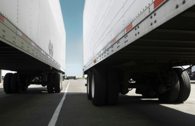 Learn how experienced flatbed drivers can move into higher-pay specialized freight like oversize, heavy haul, RGN, and step deck loads. Discover the skills, endorsements, and strategies that help drivers qualify for specialized flatbed jobs and increase earning potential.