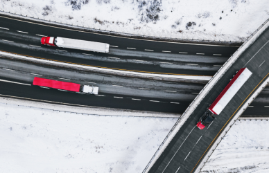 Learn how winter weather shapes truck driver earnings in Minnesota, from freight consistency and scheduling changes to pay stability and route planning during colder months.