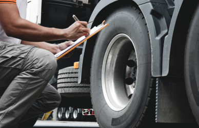 FleetForce partners with Lee County Schools to expand CDL training in Southwest Florida, creating new pathways for truck drivers to enter high-demand driving careers.