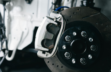 Volvo recalls 337 VNL trucks for instrument panel failure and delayed brake release, with free dealer repairs available