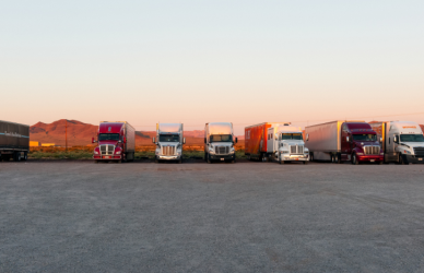 Learn how to prevent rejected loads and protect freight claims with this practical guide for reefer truck drivers. From pre-trip inspections and temperature settings to airflow management, monitoring, and FSMA-compliant documentation, these tips help drivers in reefer trucking jobs, CDL reefer jobs, and OTR reefer jobs keep shipments safe and compliant.