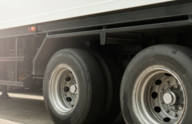 semi trailer with side underride guards