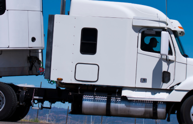 semi pulling reefer trailer