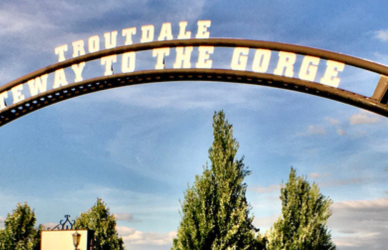 Welcome to troutdale sign