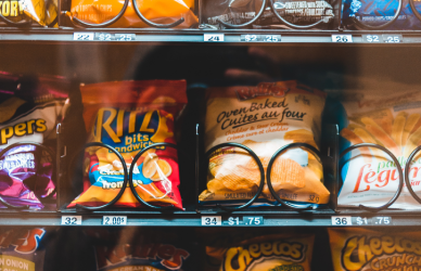 Truck drivers share their favorite road snacks for long hauls. From healthy choices like dried fruit and hummus to indulgent treats like Pop-Tarts and peanut M&M’s, see what keeps them fueled behind the wheel.