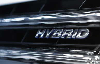 ReVolt Motors is unveiling its diesel-electric hybrid retrofit of the Peterbilt 379 at MATS. This innovative hybrid system offers truckers the power of diesel with the efficiency of electric, delivering 40% fuel savings and reduced emissions.