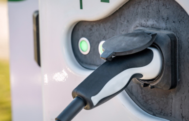 NACFE announces Run on Less – Messy Middle, highlighting Class 8 trucks and powertrains like diesel, natural gas, battery-electric, and hydrogen fuel cells. Learn how the event and Bootcamp series will tackle emissions and bring clarity to freight efficiency.