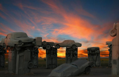 Check out must-see hidden gems along America's highways for truck drivers. From quirky roadside art to historic landmarks, these unique stops add excitement to every journey.