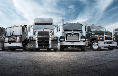 Discover how Mack Trucks' new AI-driven Premium Service Contract revolutionizes fleet maintenance. Learn about adaptive maintenance technology, improved uptime, cost management, and tailored solutions for small and medium-sized fleet operators.