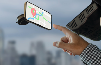 Best apps for truck drivers, including navigation, parking, fuel, compliance, and weather tools that improve daily operations.