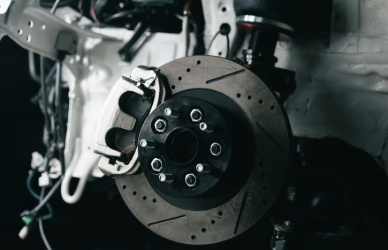 CDL air brakes test questions explained with pressure ranges, inspection steps, and key concepts to help you pass the exam the first time.