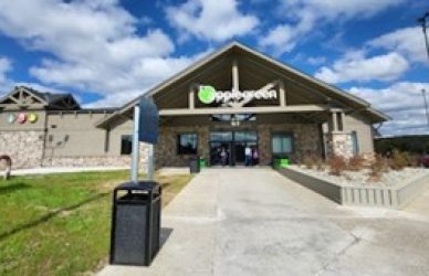 The New York State Thruway Authority recently revamped Pattersonville Service Area. Positioned on the westbound stretch of Interstate 90, it lies between exits 26 (Schenectady - Scotia - I-890 - NY Routes 5 & 5S) and 27 (Amsterdam - NY Route 30).